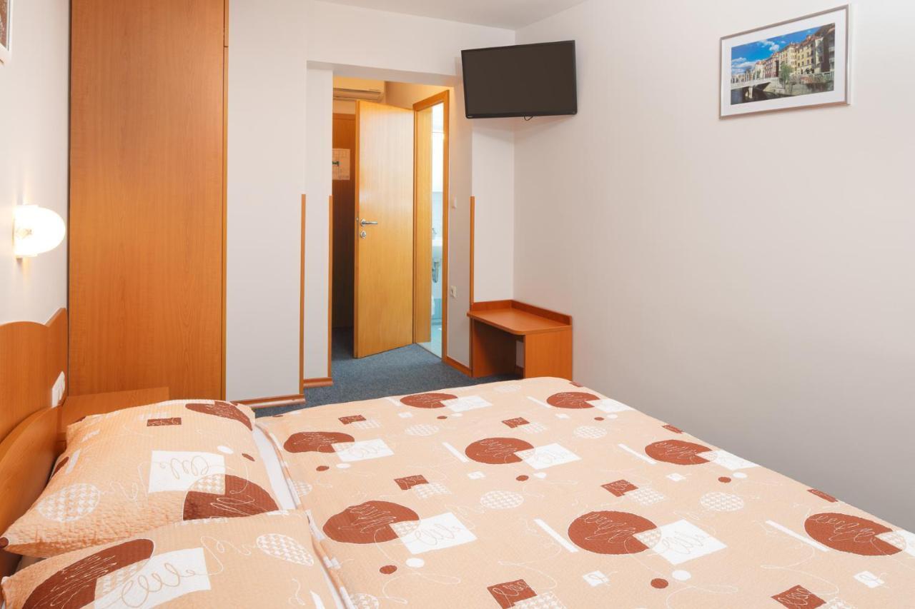Rooms Sustersic Любляна Екстериор снимка