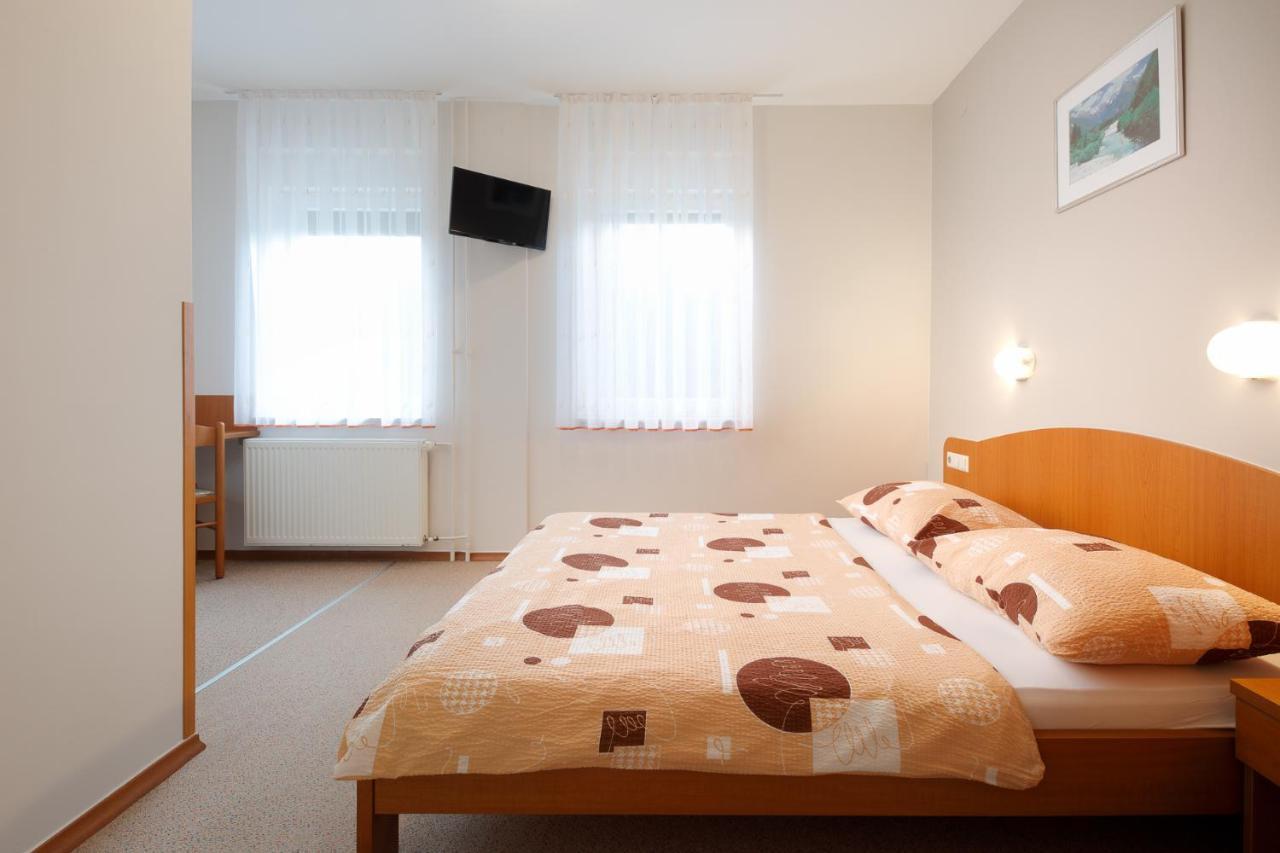 Rooms Sustersic Любляна Екстериор снимка