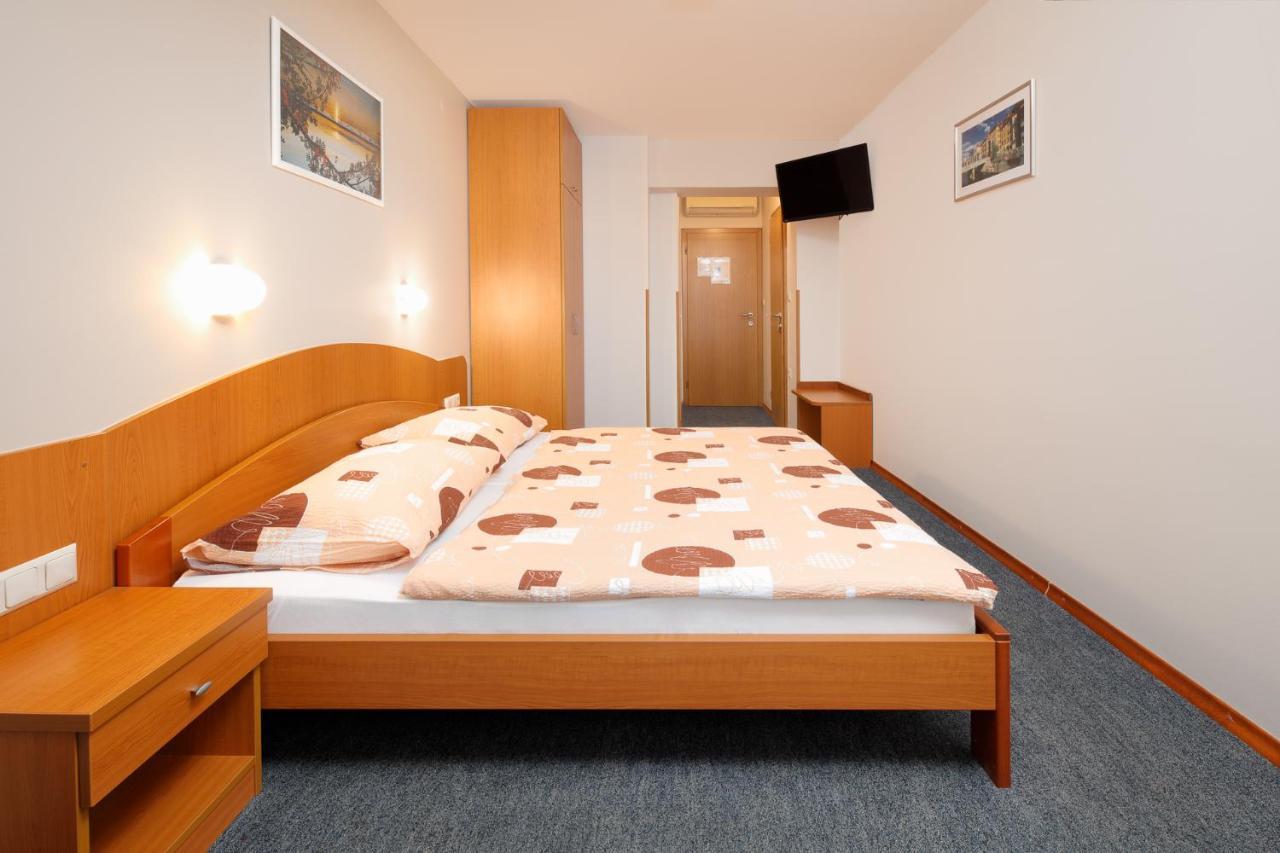 Rooms Sustersic Любляна Екстериор снимка