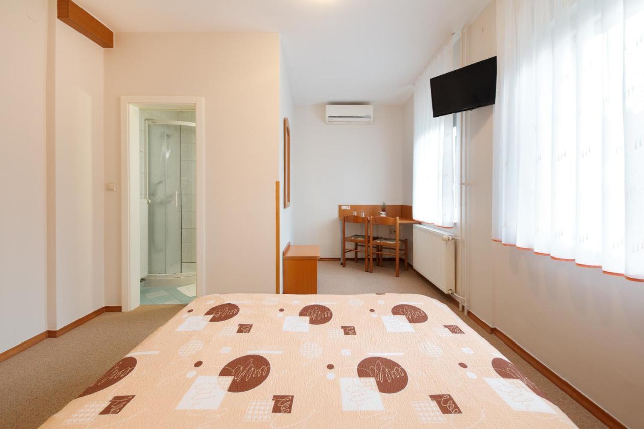 Rooms Sustersic Любляна Екстериор снимка