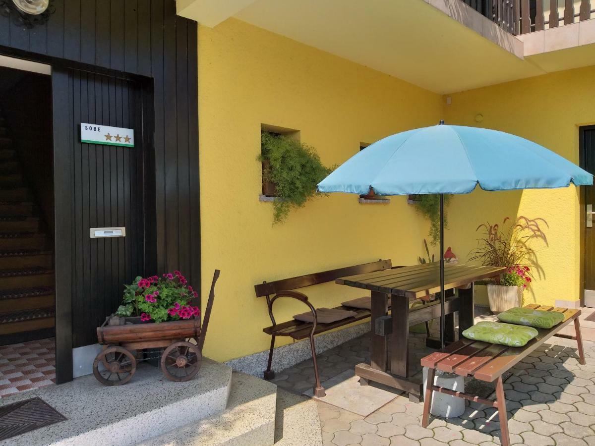 Rooms Sustersic Любляна Екстериор снимка